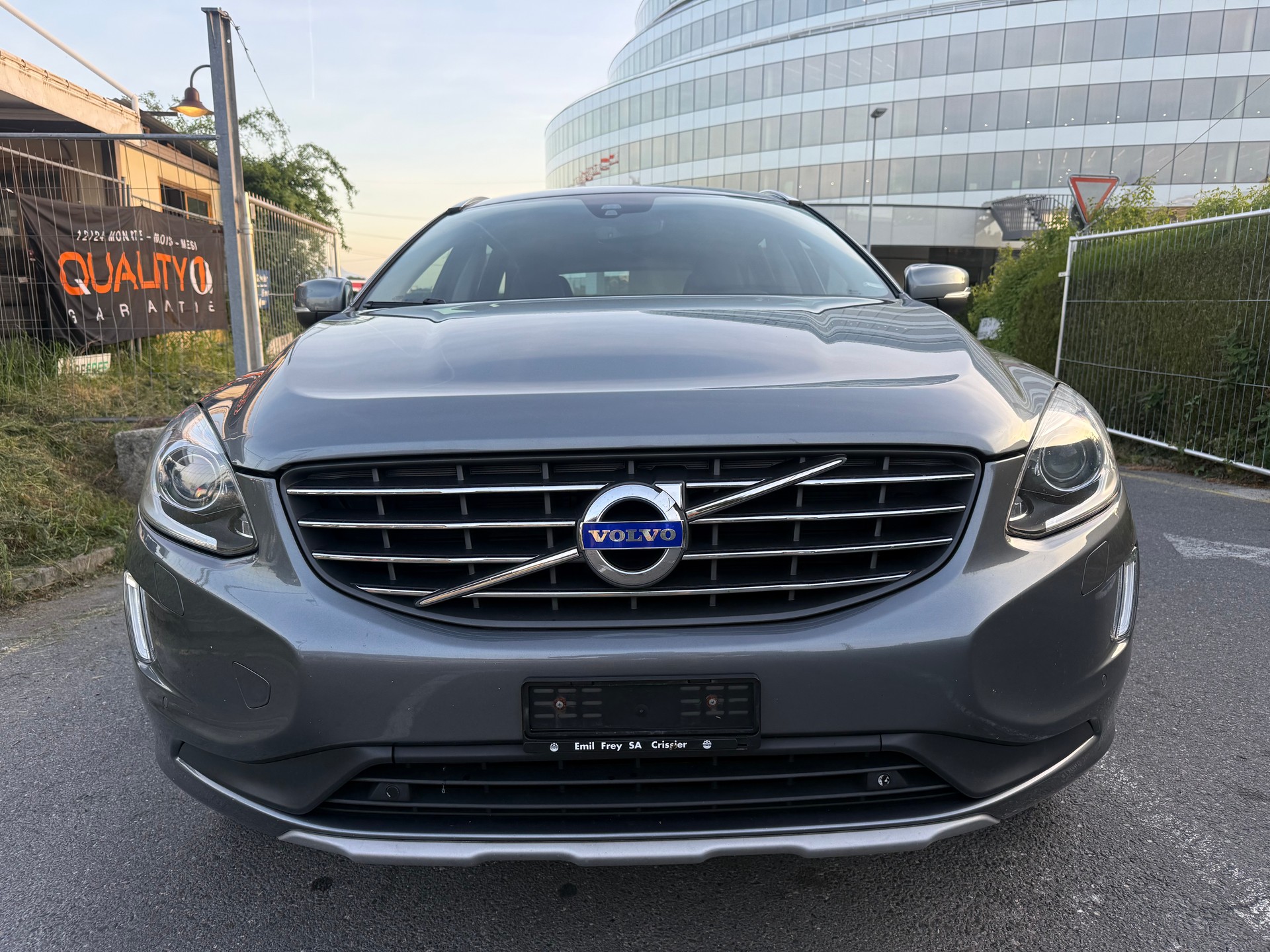 VOLVO XC60 D4 AWD OceanRace Geartronic-image-1