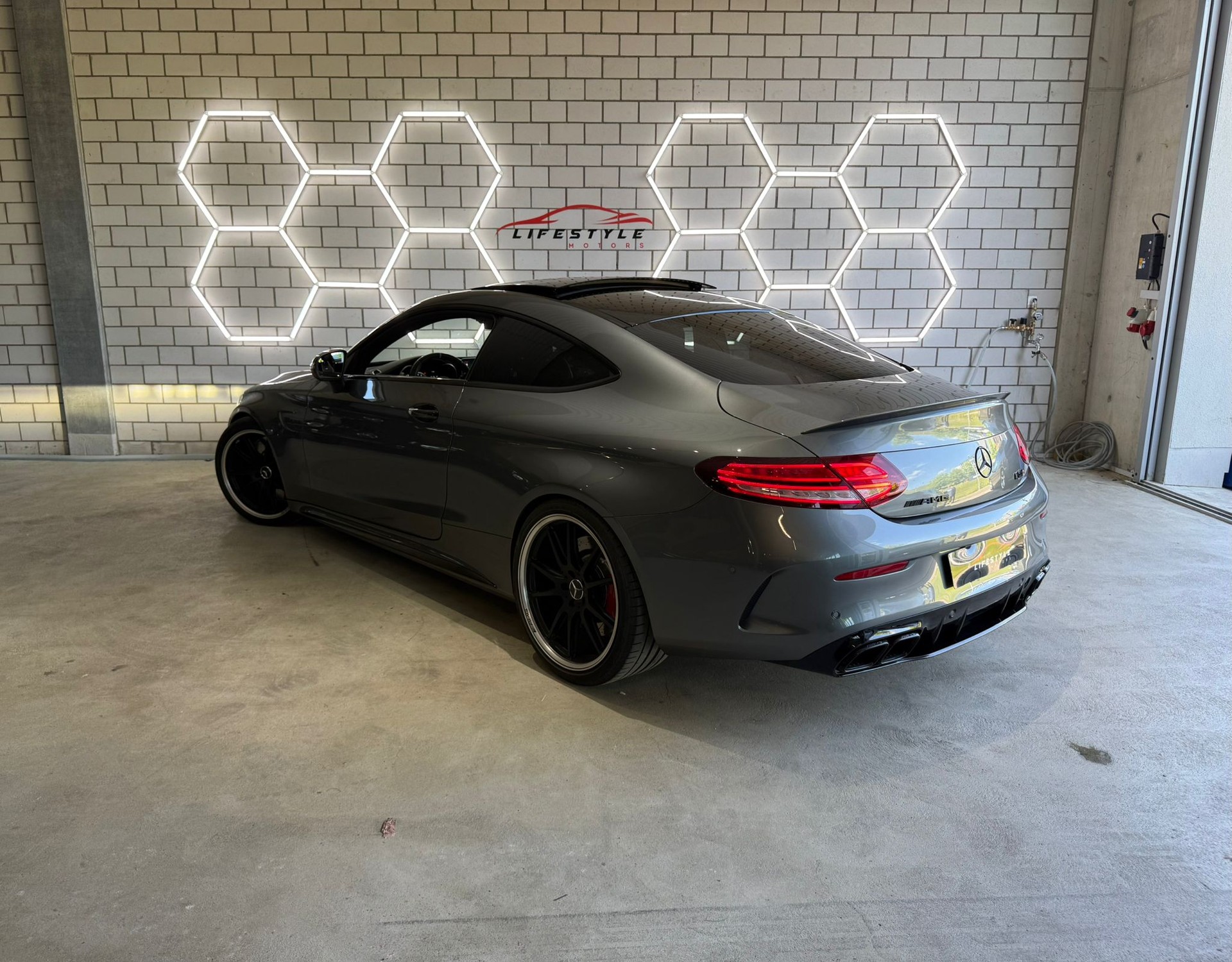 MERCEDES-BENZ C 63 S AMG 9G-tronic-image-2