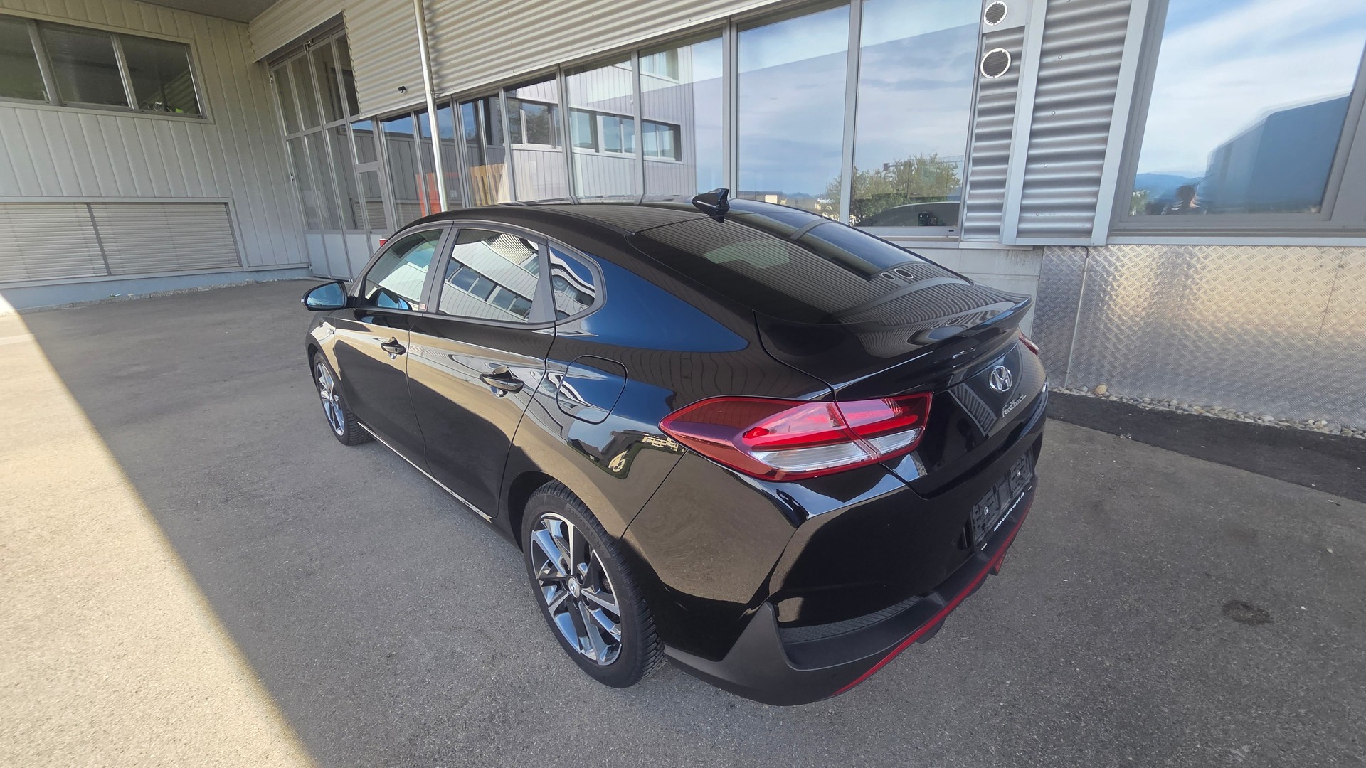 HYUNDAI i30 Fastback 1.5 T-GDi N Line 48V MH iMT-image-3