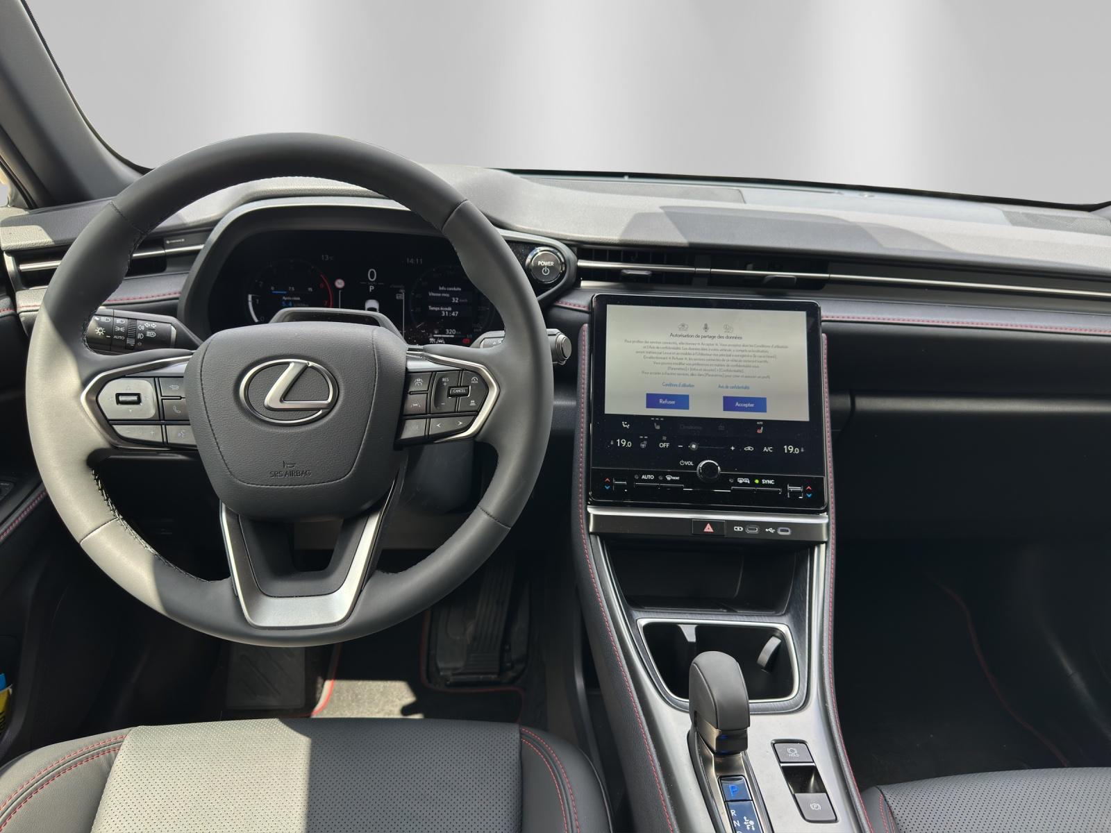 LEXUS LBX 1.5 Hybrid Emotion AWD-image-9