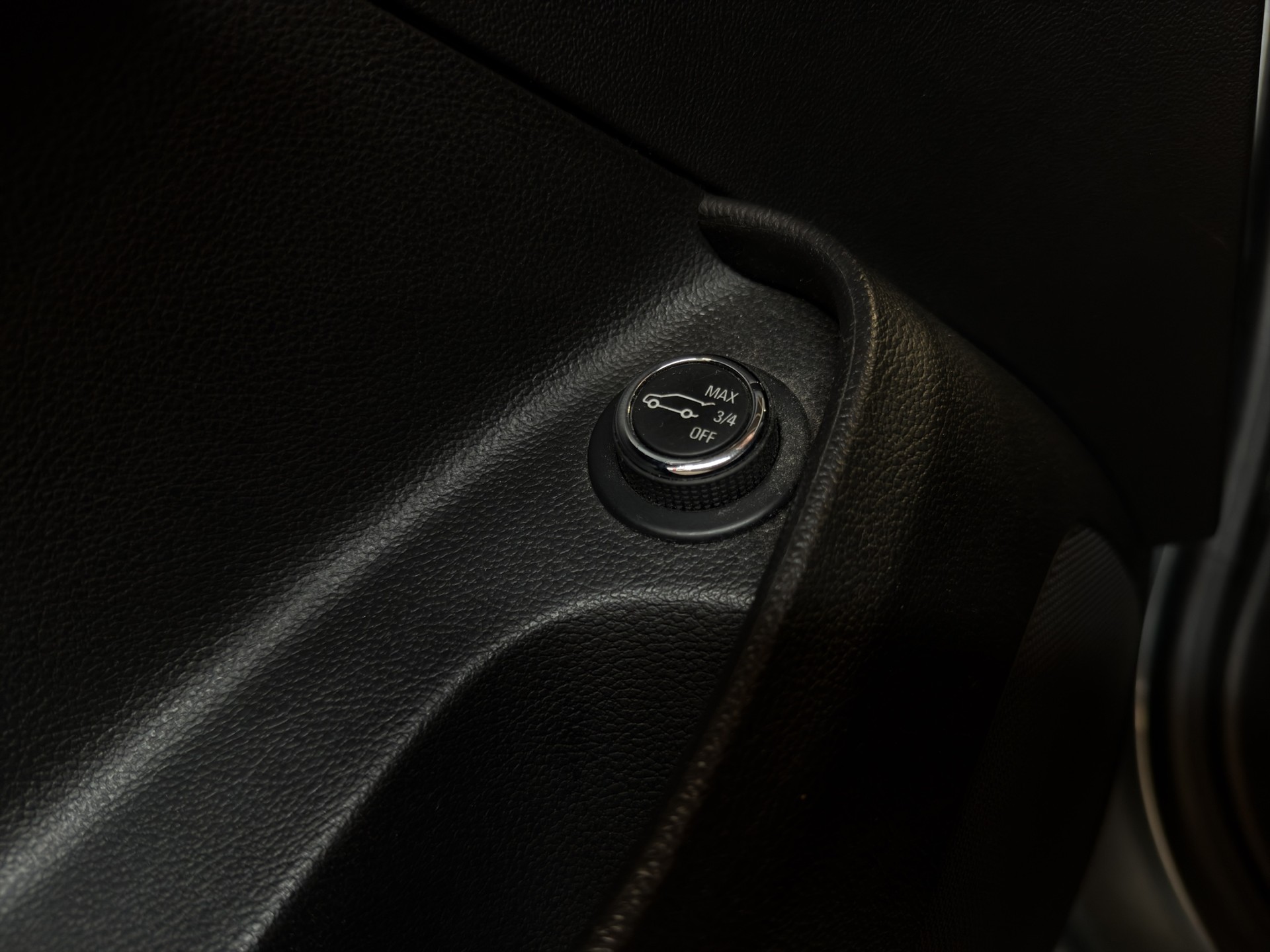 OPEL Insignia 2.0 Turbo Edition-image-14