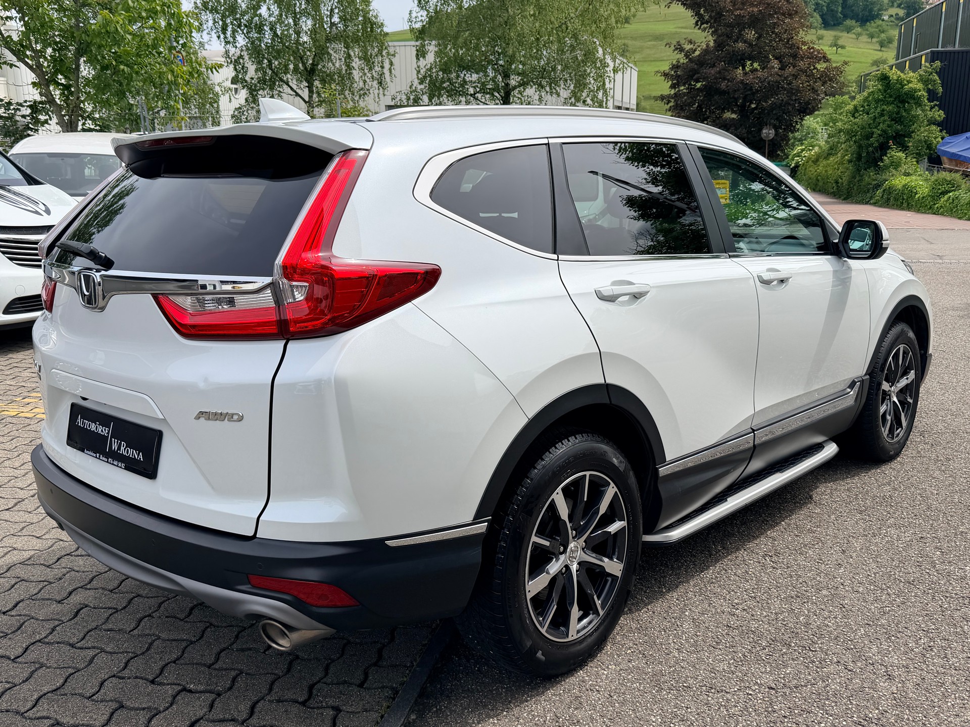 HONDA CR-V 1.5 i-VTEC Executive 4WD Automatic-showroom-element-2