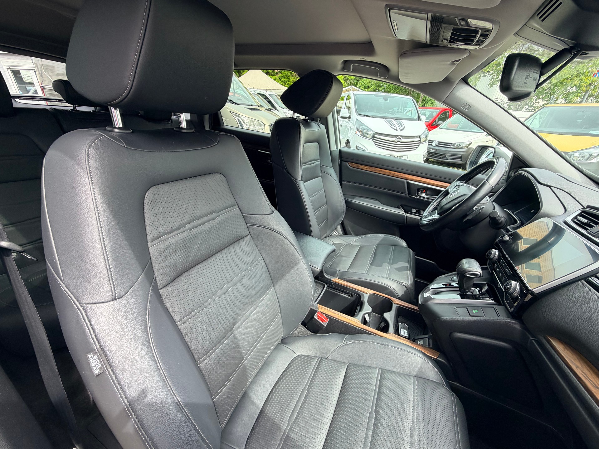 HONDA CR-V 1.5 i-VTEC Executive 4WD Automatic-image-10