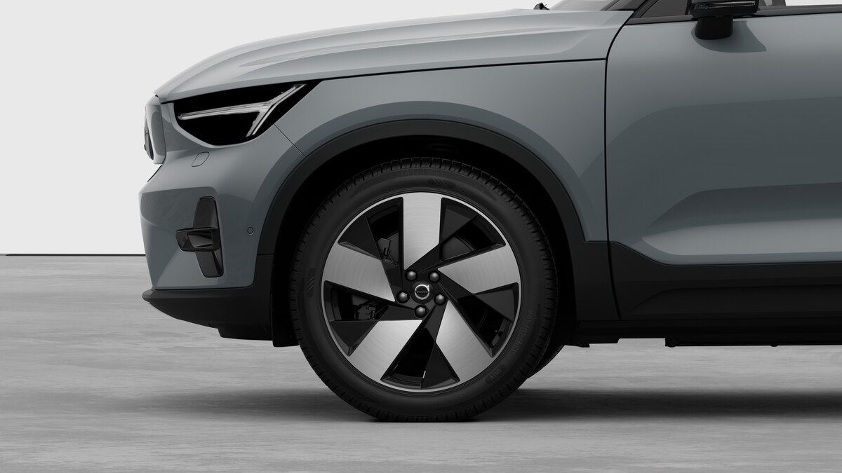 VOLVO EX40 Twin XCENTRIC Edition AWD-image-7