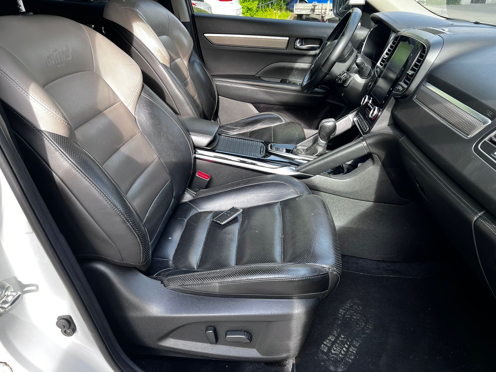 RENAULT Koleos 2.0 dCi Initiale Paris 4x4 Xtronic CVT-image-7