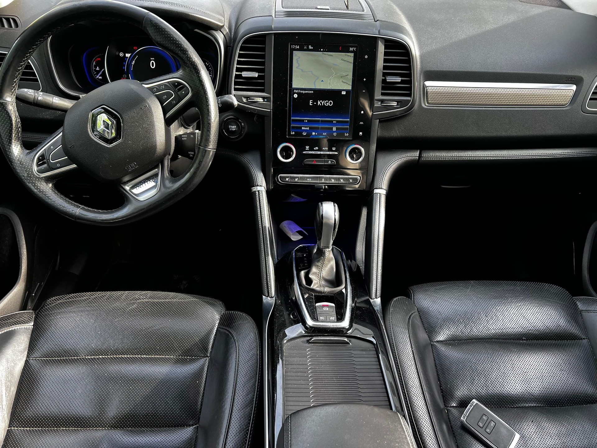 RENAULT Koleos 2.0 dCi Initiale Paris 4x4 Xtronic CVT-image-6