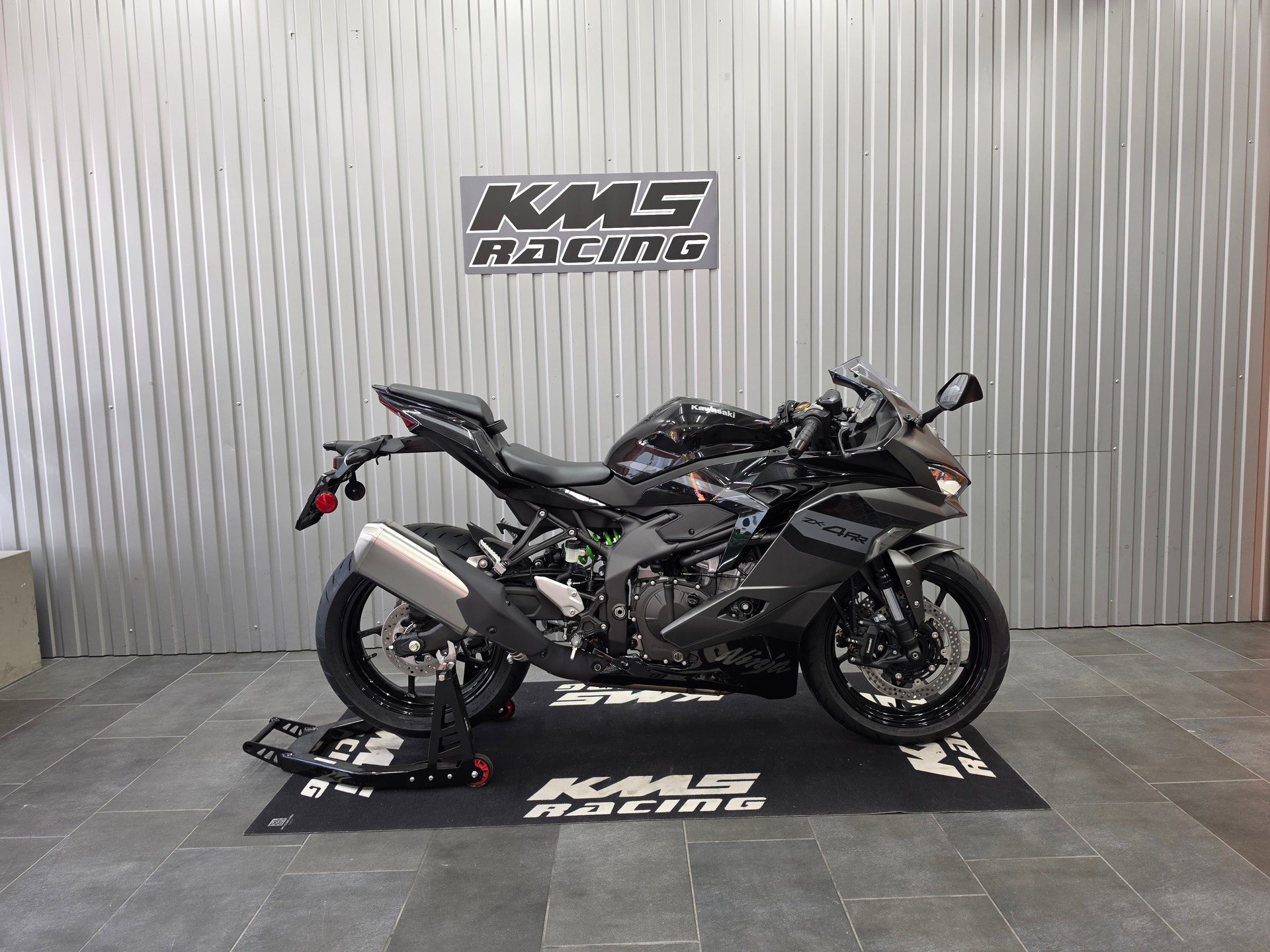 KAWASAKI Ninja ZX-4RR-image-0
