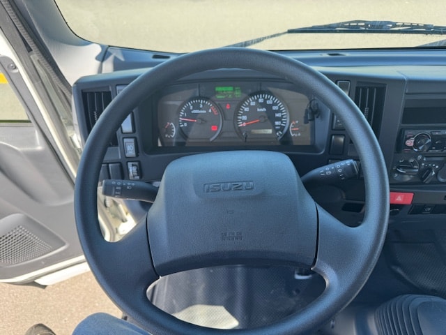 ISUZU NLR88 3.5 t Anhängelast Brücke l 182 cm b 322 cm-image-13