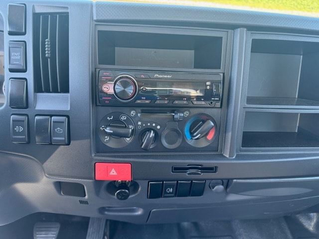 ISUZU NLR88 3.5 t Anhängelast Brücke l 182 cm b 322 cm-image-14