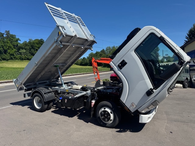ISUZU NLR88 3.5 t Anhängelast Brücke l 182 cm b 322 cm-image-2