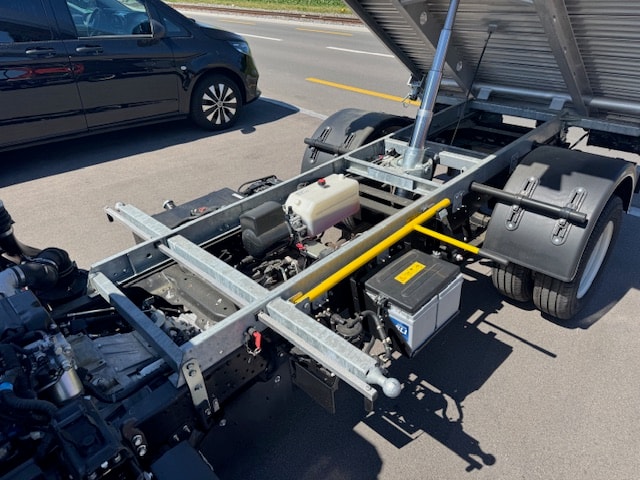 ISUZU NLR88 3.5 t Anhängelast Brücke l 182 cm b 322 cm-image-5