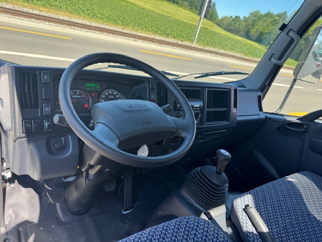 ISUZU NLR88 3.5 t Anhängelast Brücke l 182 cm b 322 cm-image-10