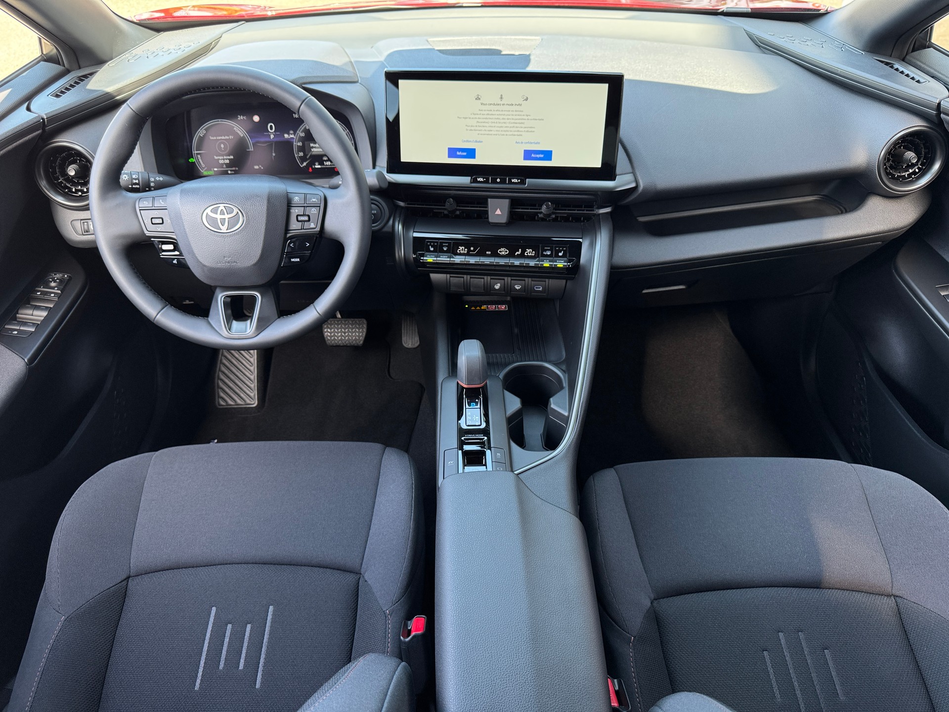 TOYOTA C-HR 1.8 HSD CVT Swiss Edition-image-12