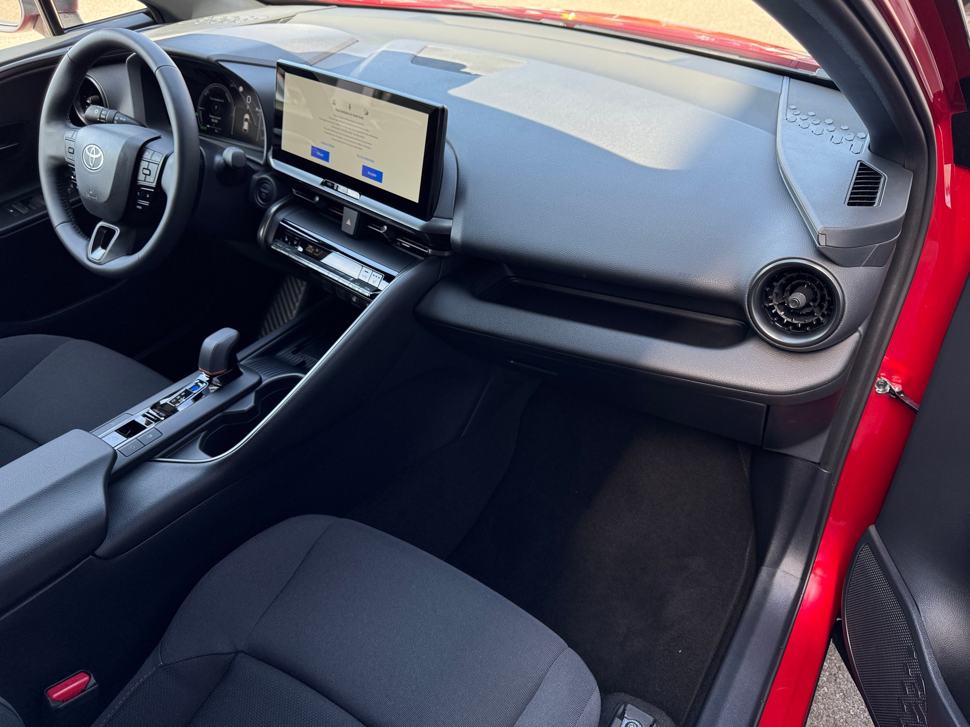 TOYOTA C-HR 1.8 HSD CVT Swiss Edition-image-11