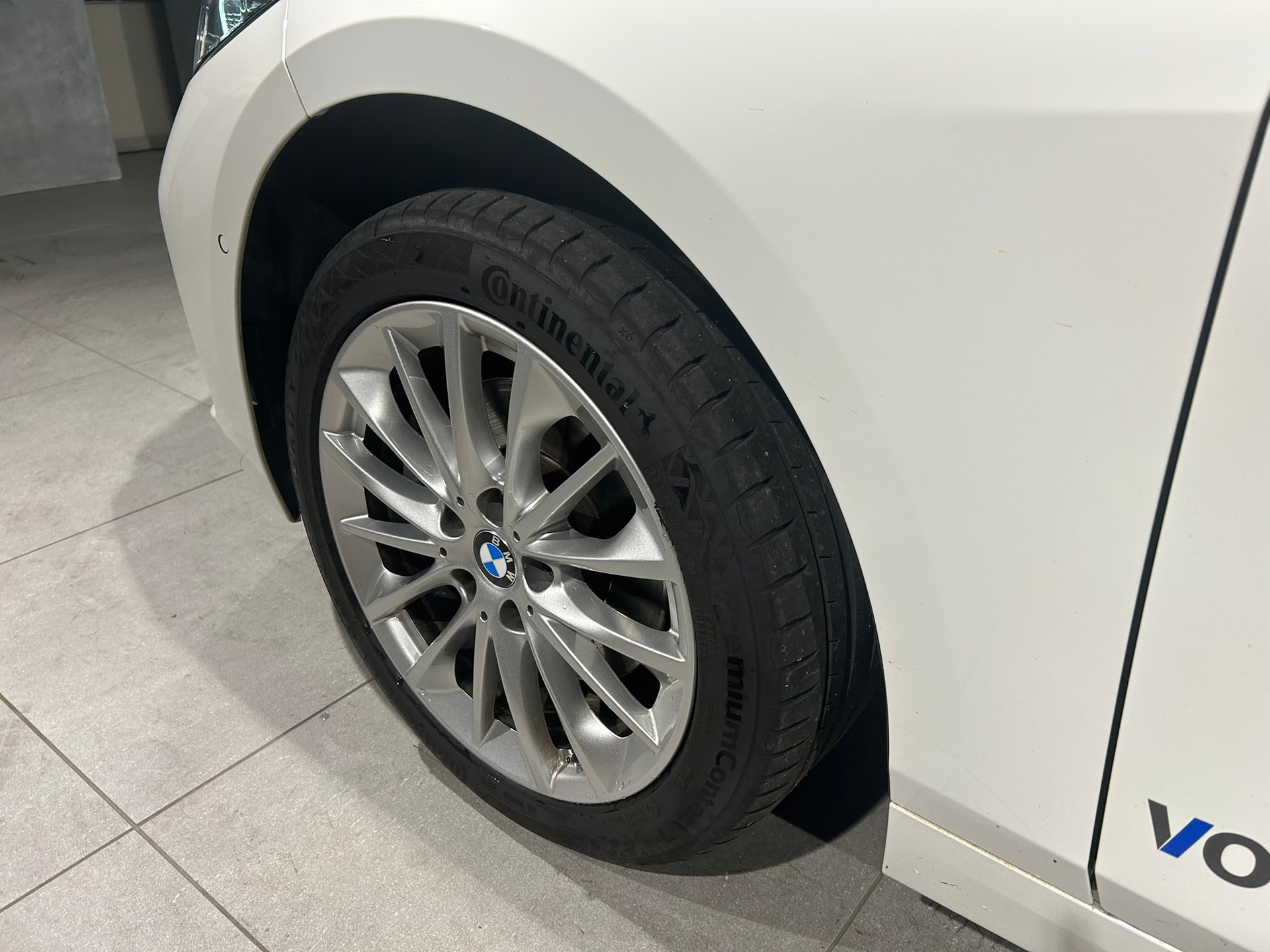 BMW 118i Essential Edition Steptronic-image-19