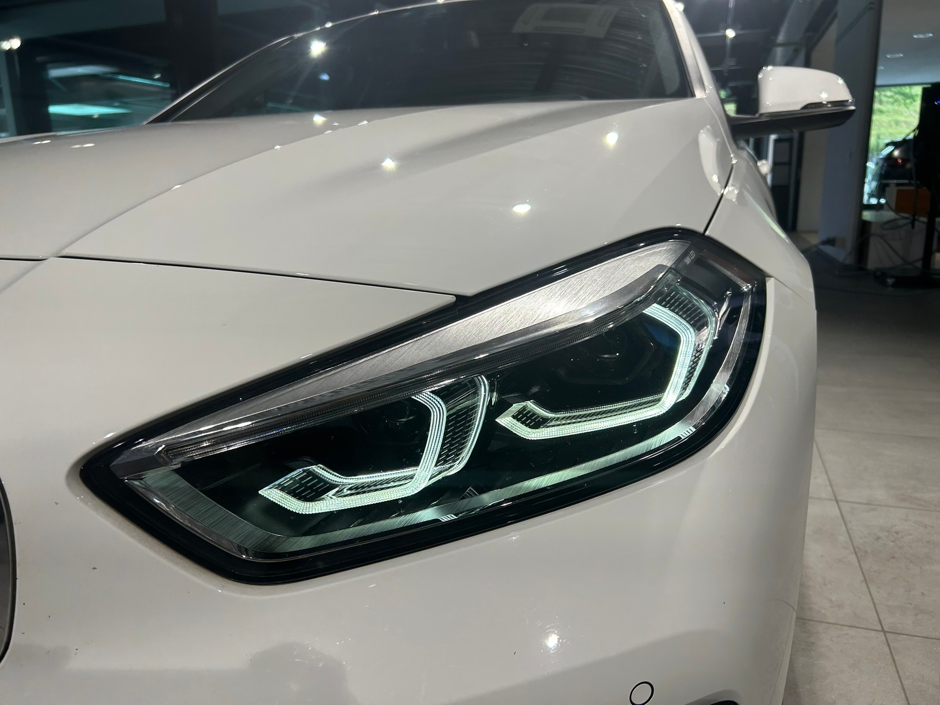 BMW 118i Essential Edition Steptronic-image-22