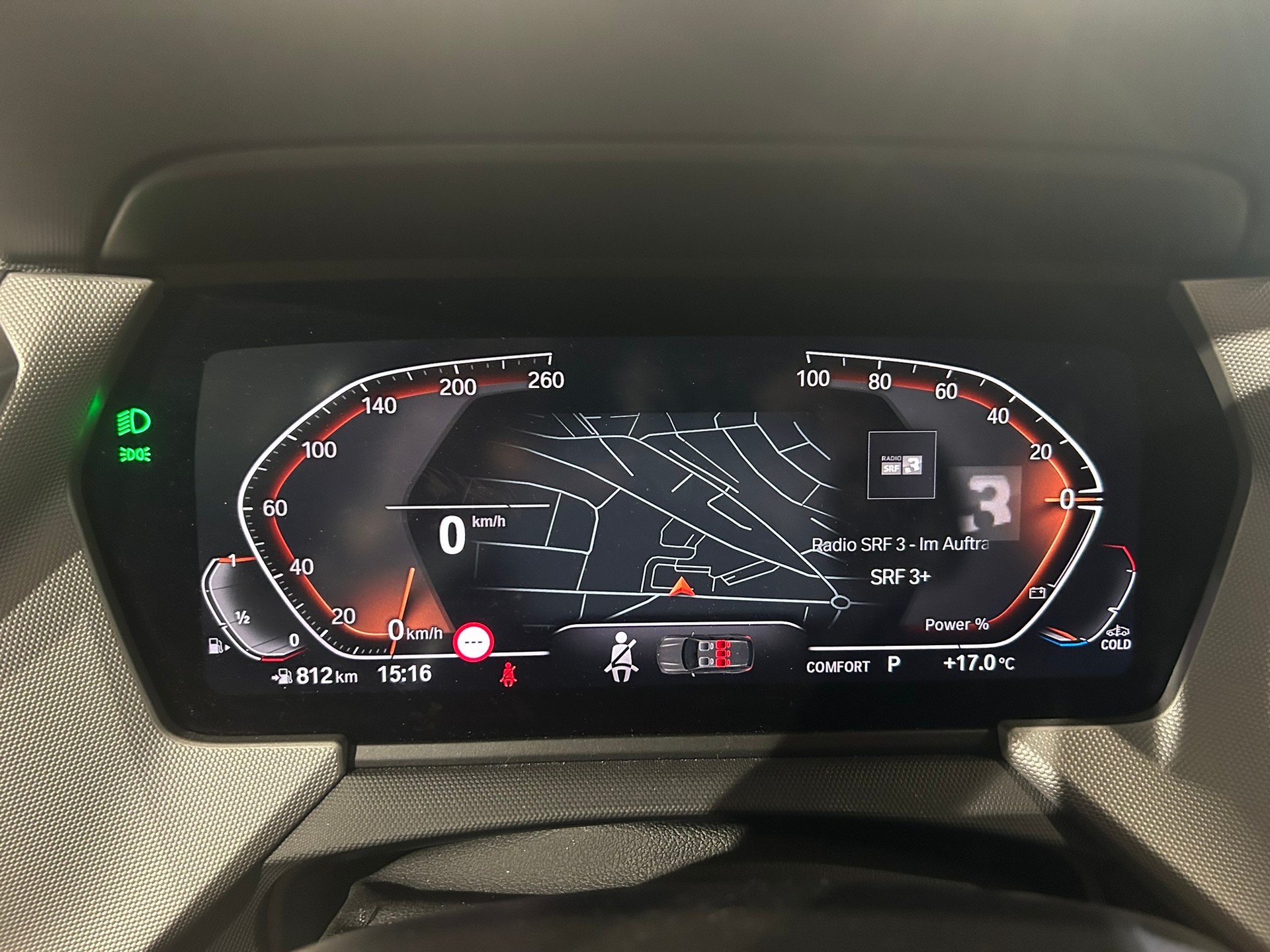 BMW 118i Essential Edition Steptronic-image-31