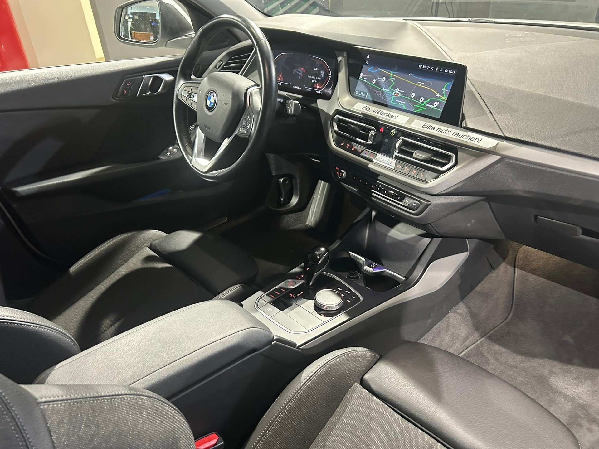 BMW 118i Essential Edition Steptronic-image-26