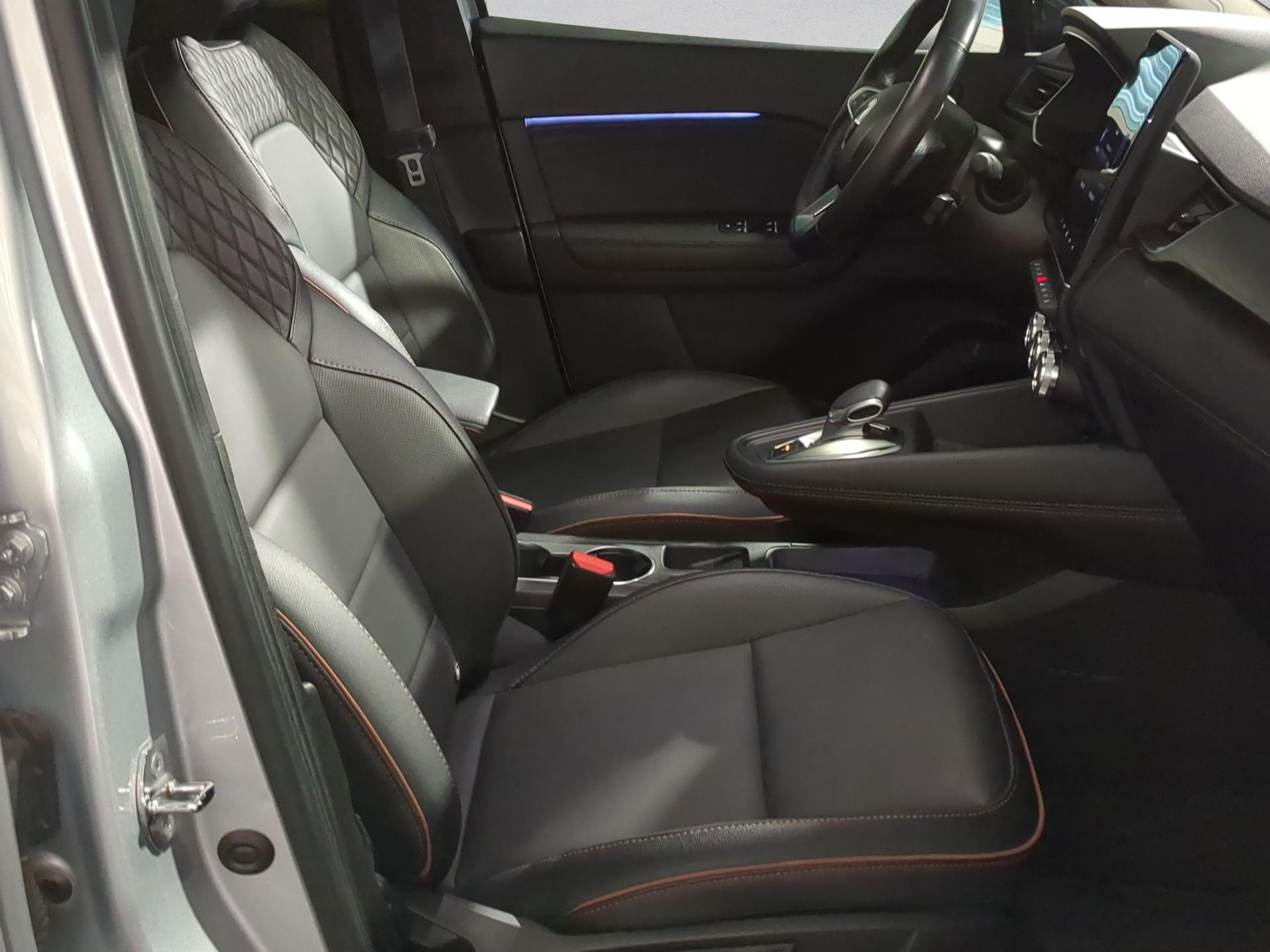 RENAULT Captur 1.6 E-Tech 145 E-Tech Iconic DHT-image-15