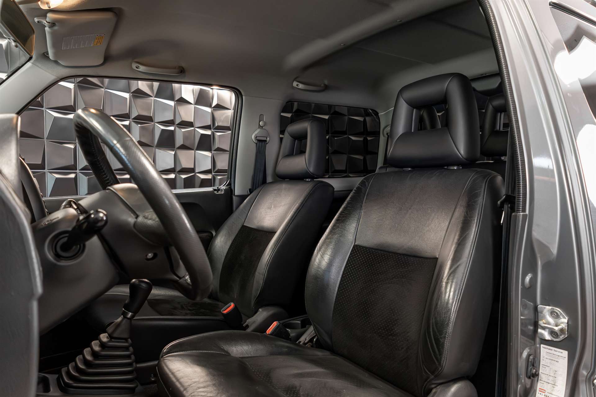 SUZUKI Jimny 1.5 TDI GL Top 25th Anniversary Ed.-image-9