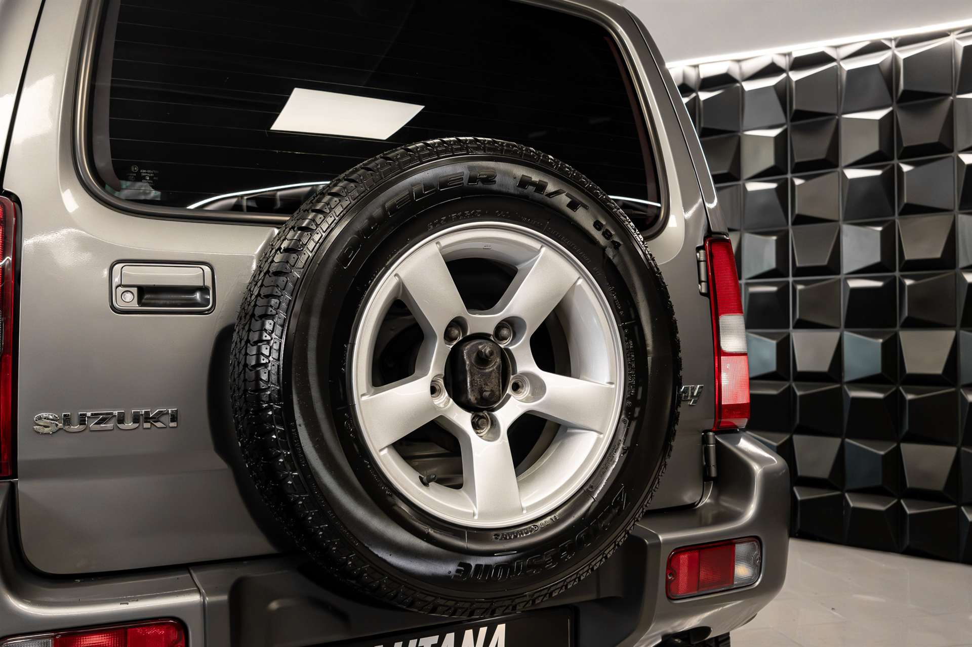 SUZUKI Jimny 1.5 TDI GL Top 25th Anniversary Ed.-image-19