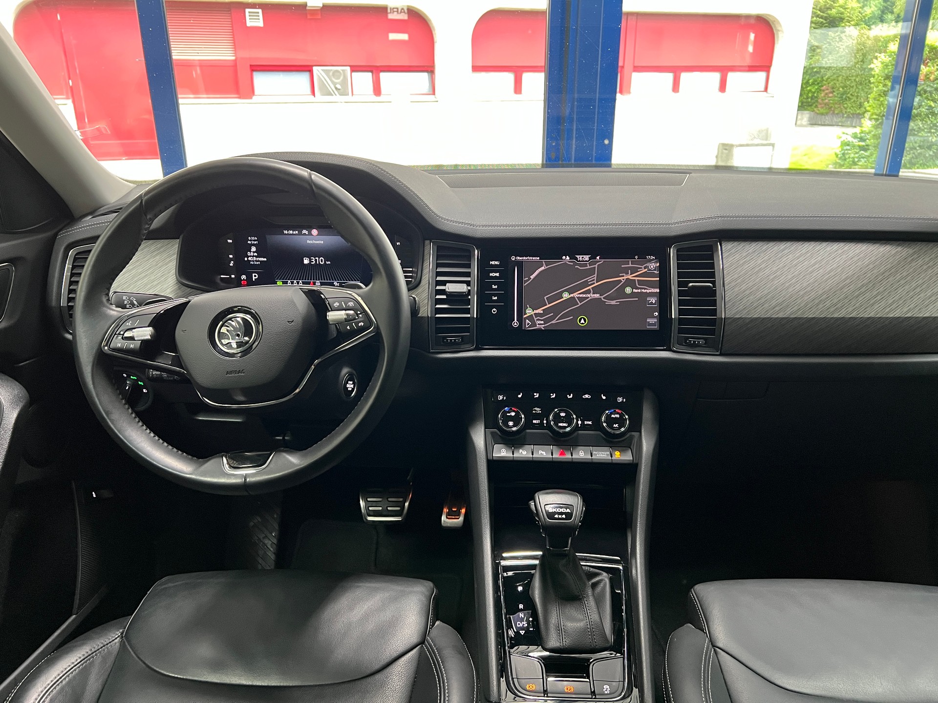 SKODA Kodiaq 2.0 TDI CR Style 4x4 DSG-image-14