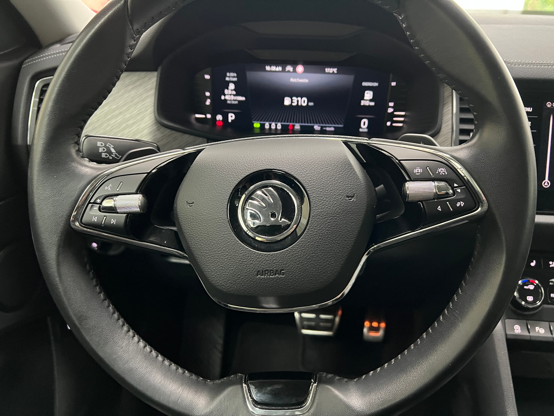 SKODA Kodiaq 2.0 TDI CR Style 4x4 DSG-image-16