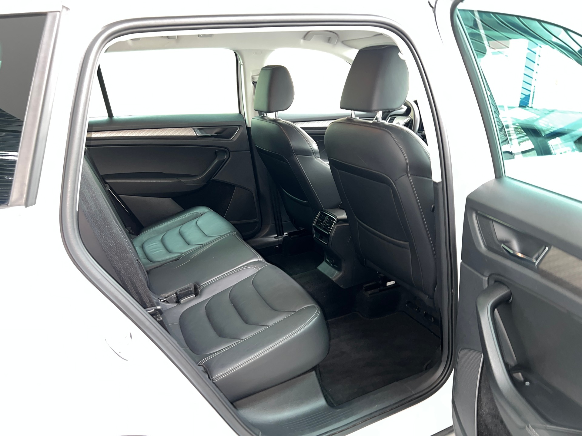 SKODA Kodiaq 2.0 TDI CR Style 4x4 DSG-image-4