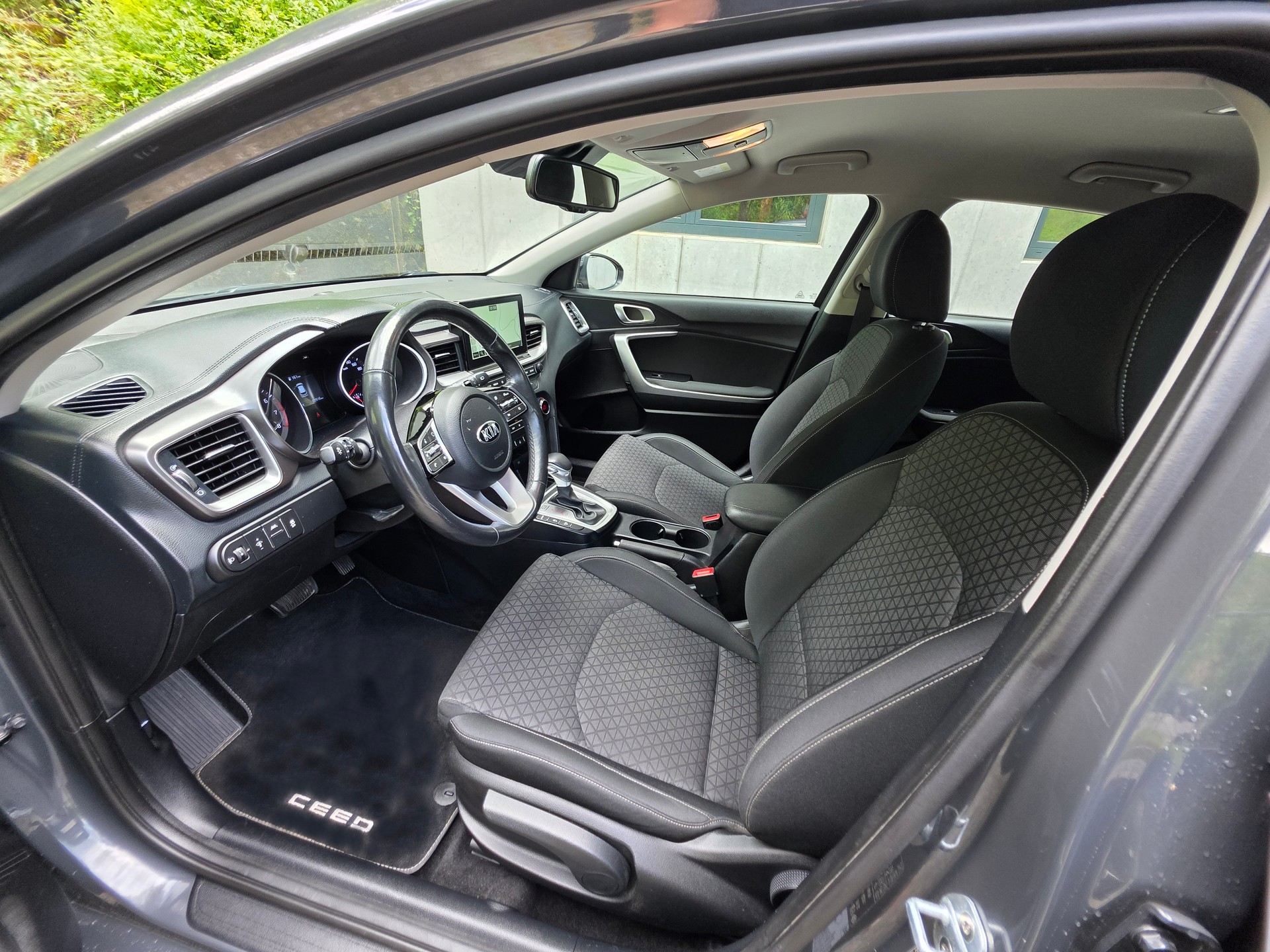KIA Ceed 1.4 T-GDi Style DCT-image-21