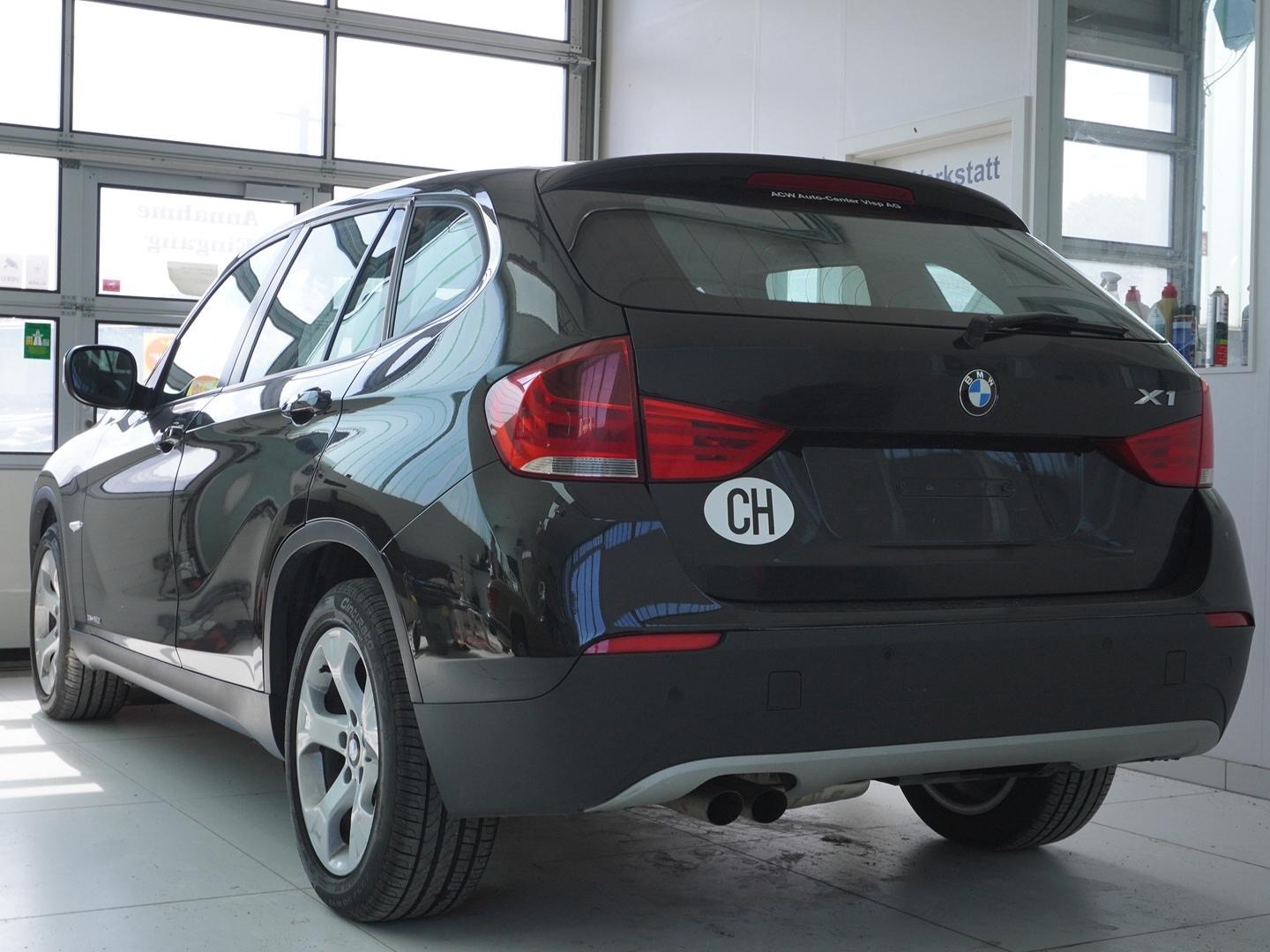 BMW X1 xDrive 25i Steptronic-showroom-element-1