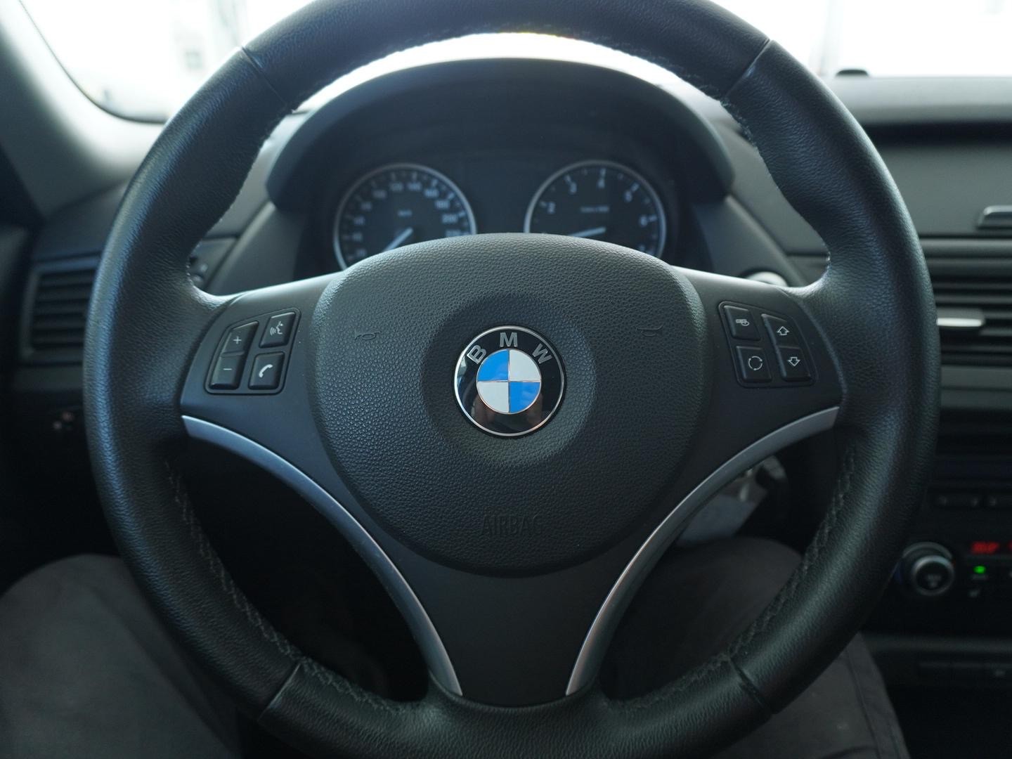 BMW X1 xDrive 25i Steptronic-image-7