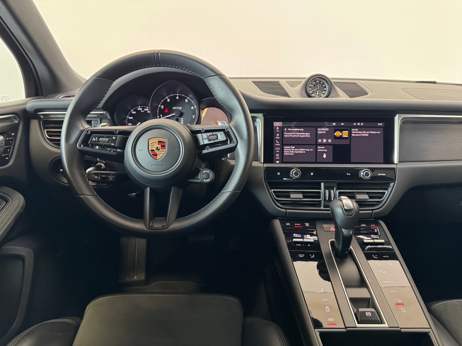 PORSCHE Macan GTS PDK | Facelift | Porsche Approved-image-17