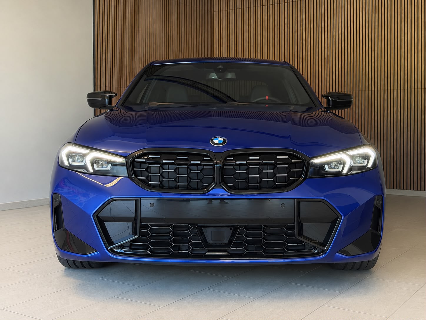 BMW M340i xDrive 48V Steptronic M Sport-showroom-element-1