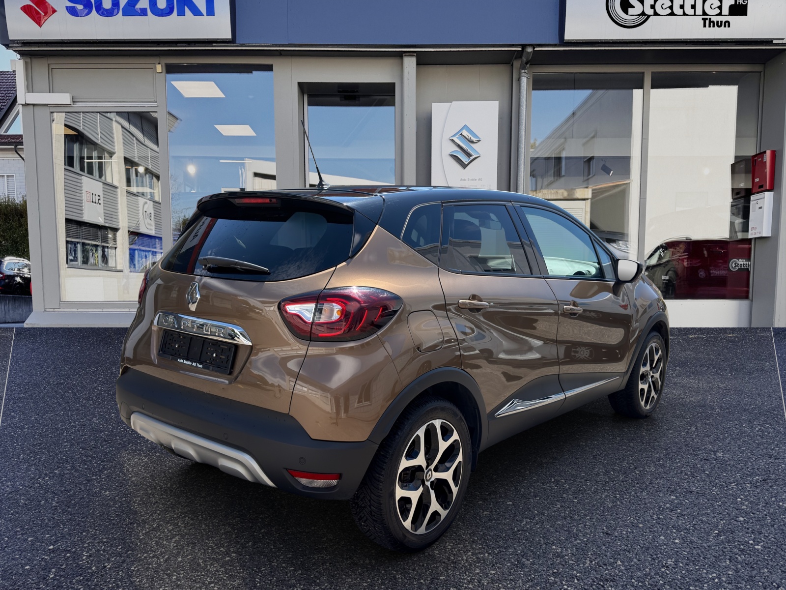 RENAULT Captur 1.2 T 16V Intens-image-5