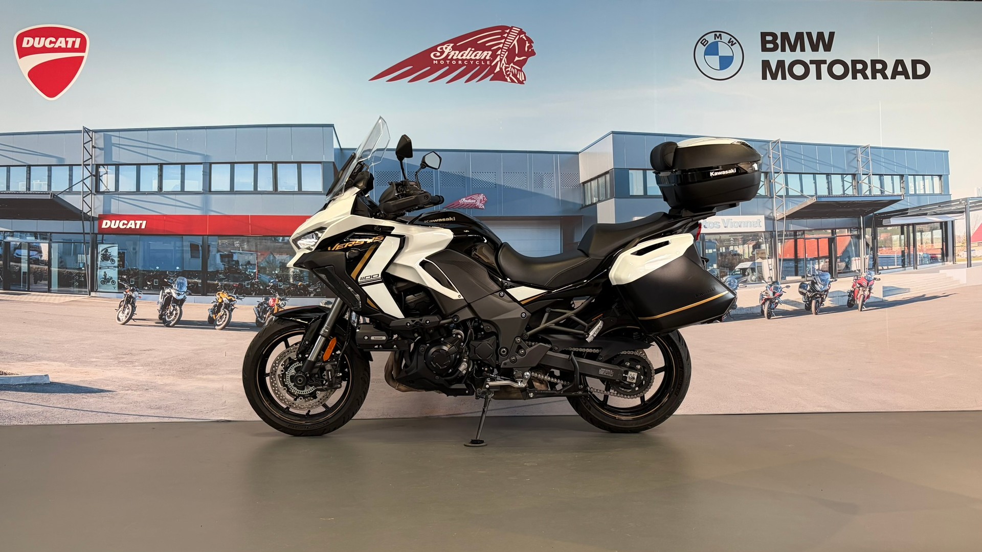 KAWASAKI Versys 1100 SE Grand Tourer-image-1