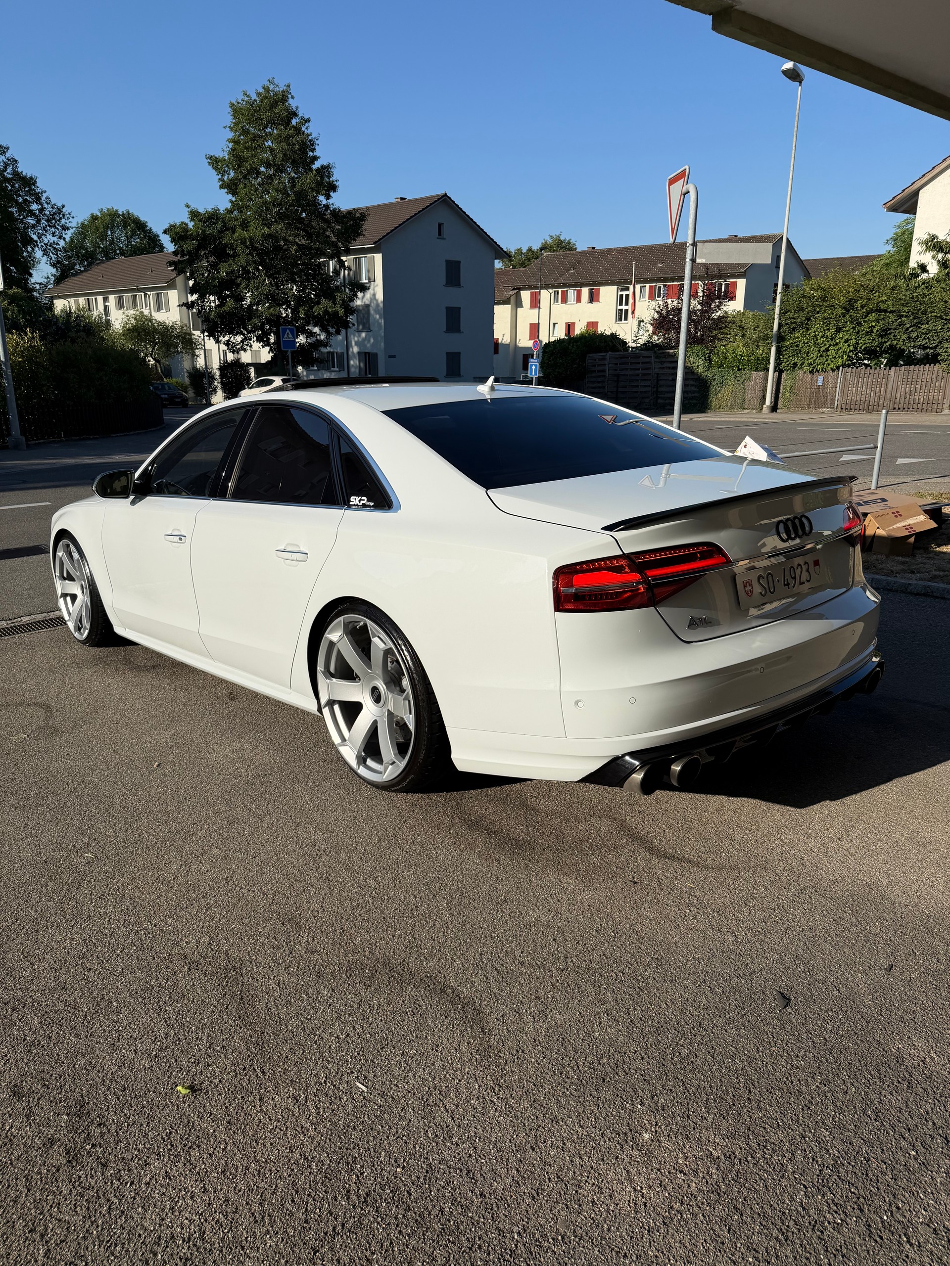AUDI S8 4.0 V8 TFSI quattro T-Tronic-image-3