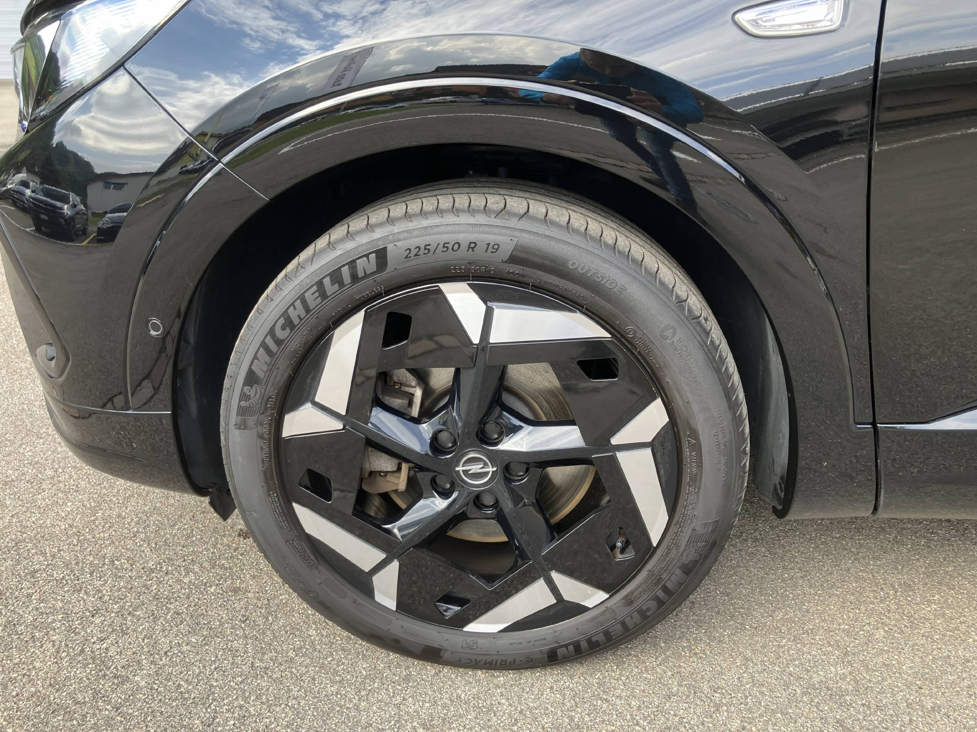 OPEL Grandland 1.6 Hybrid4 GSe Automatik-image-3