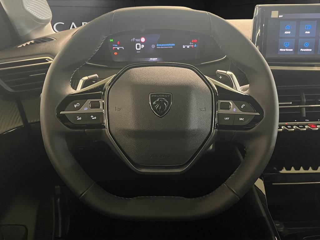 PEUGEOT 208 1.2 MHEV 110 Allure Premium-image-14