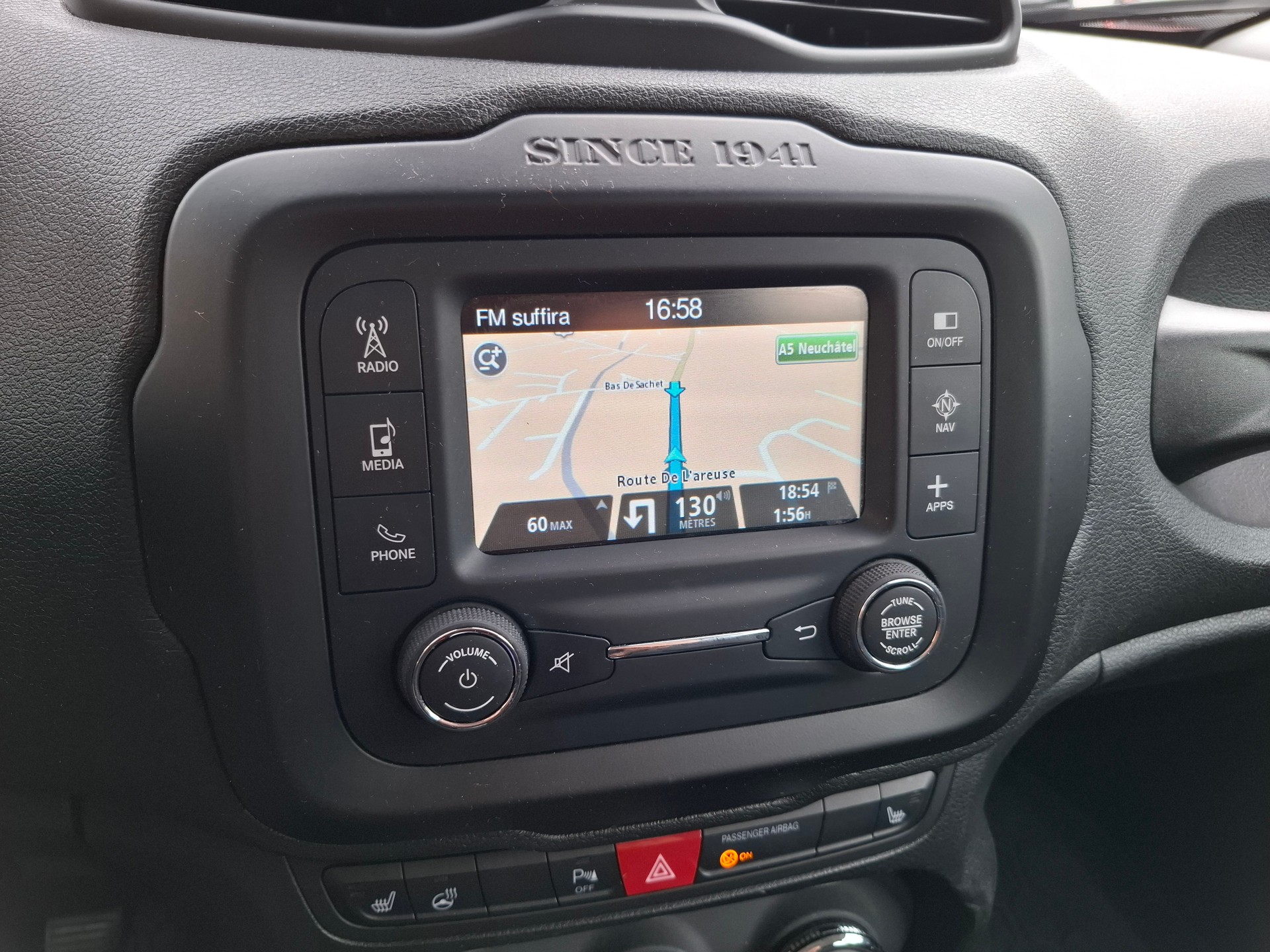 JEEP Renegade 1.4 Turbo Longitude-image-10