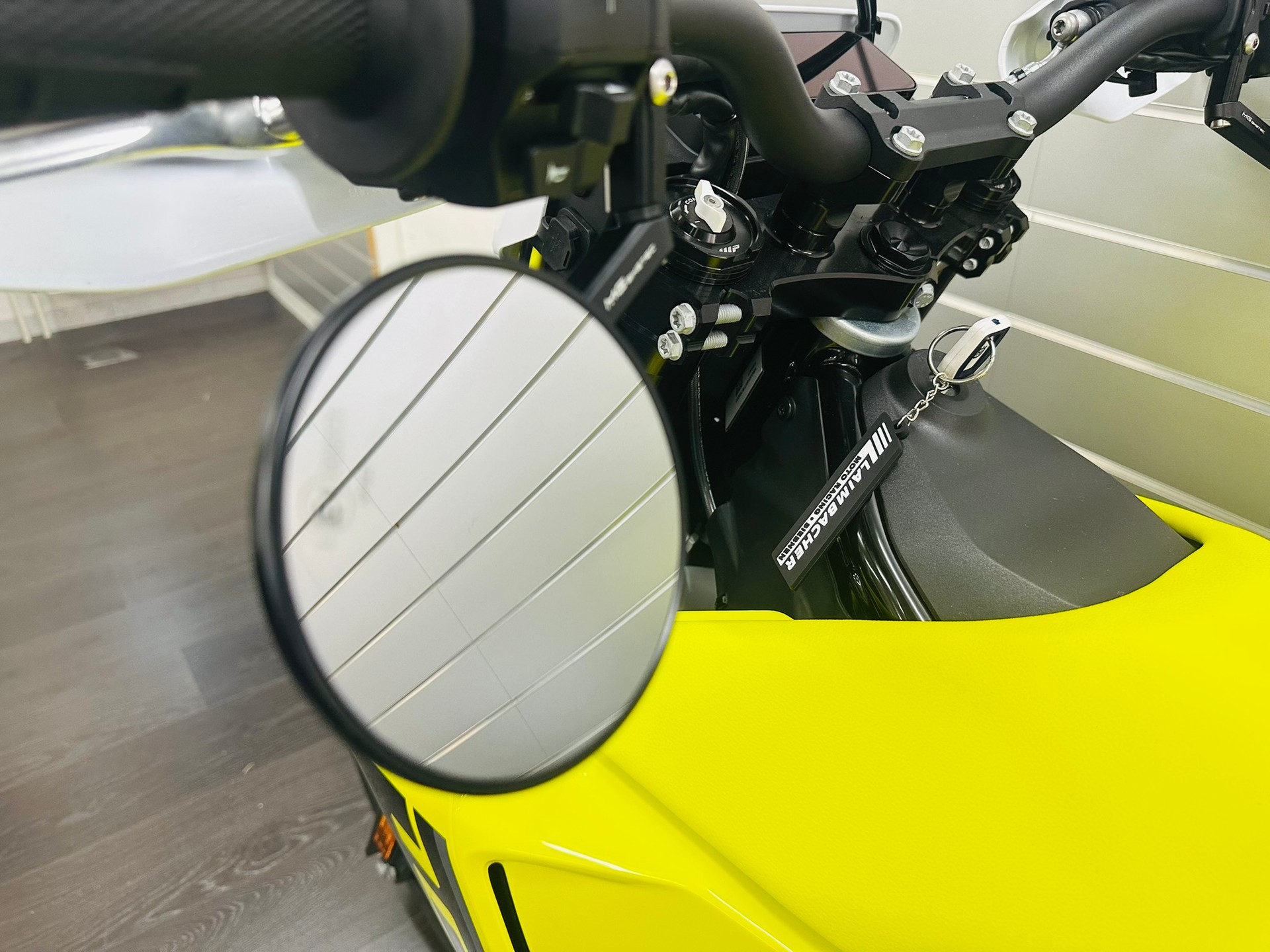 HUSQVARNA 701 Supermoto (35kW)-image-2