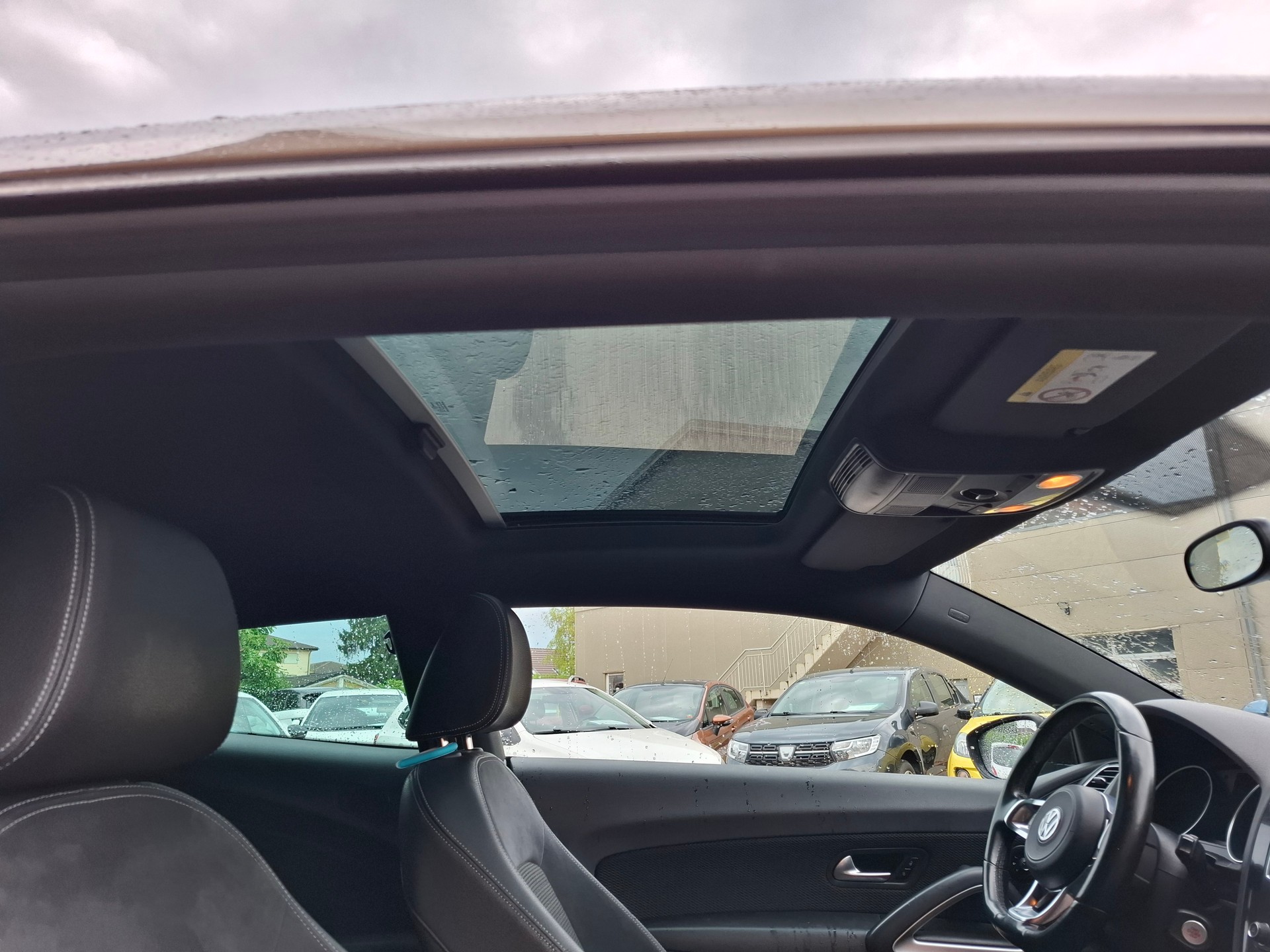 VW Scirocco 2.0 TSI BMT-image-10