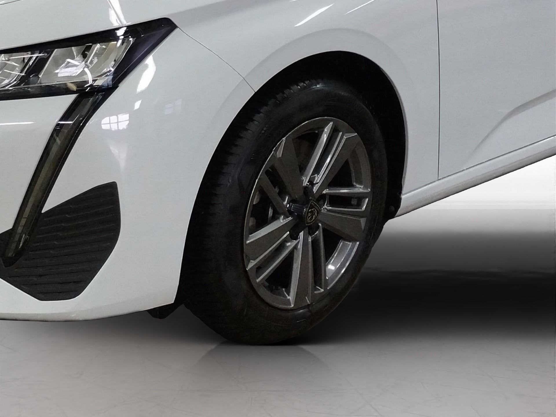 PEUGEOT 308 SW 1.2 PureTech Allure-image-9