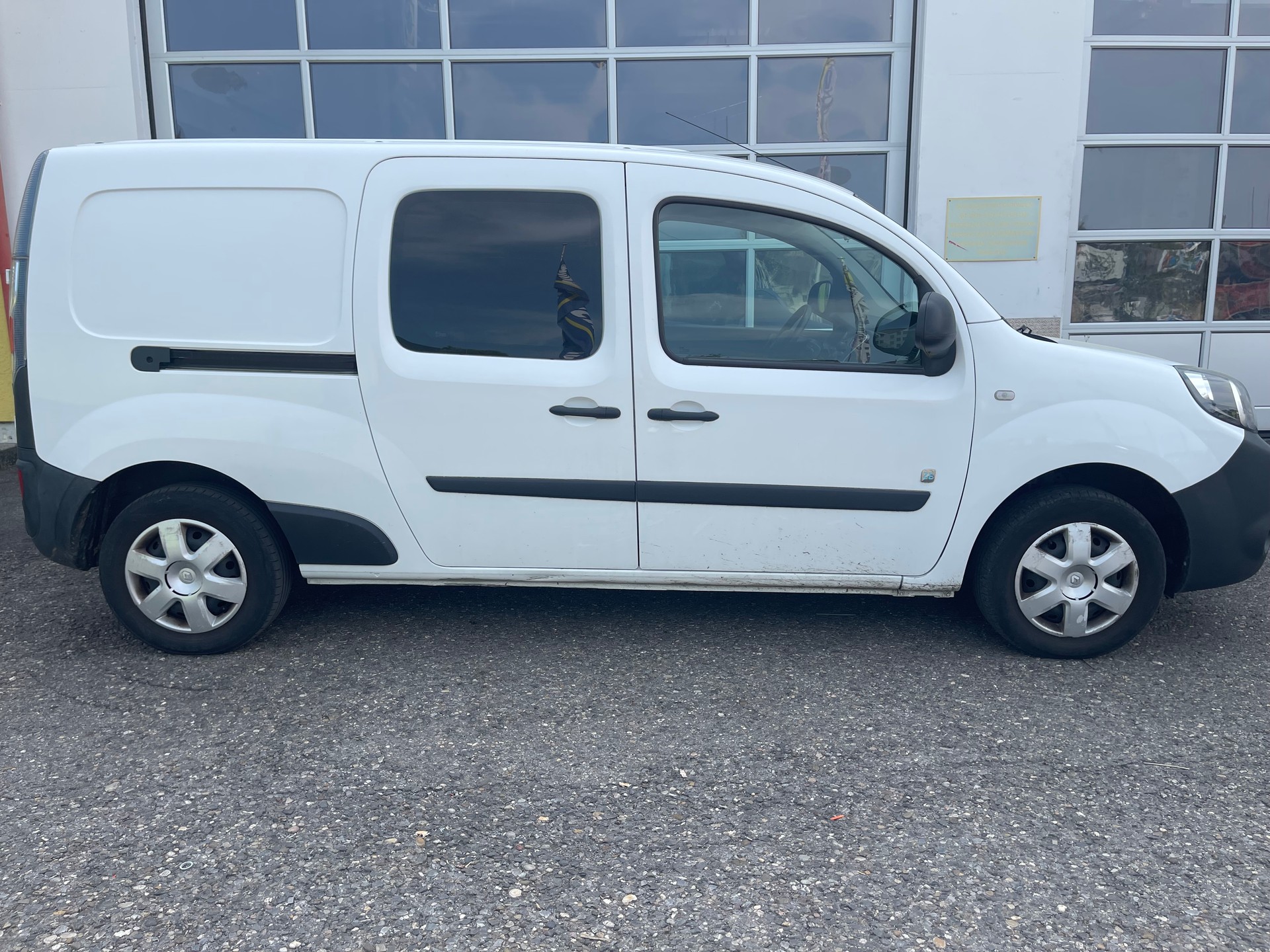 RENAULT Kangoo Z.E.-image-4