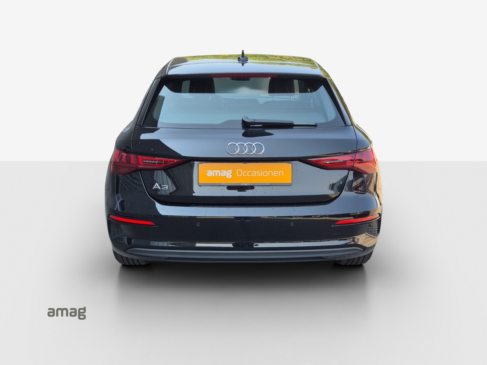 AUDI A3 Sportback 35 TFSI Attraction-showroom-element-3