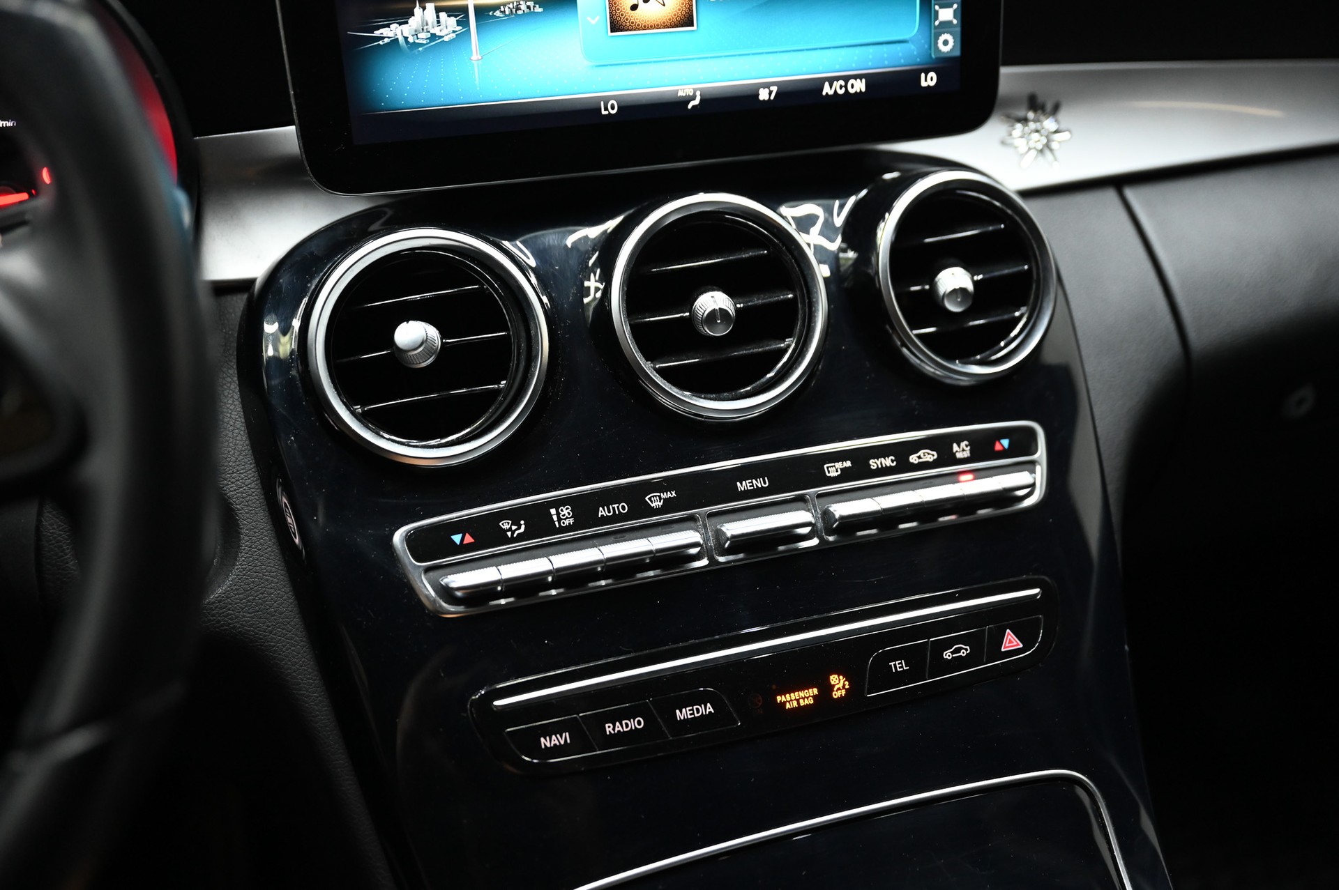 MERCEDES-BENZ C200 4matic T-Modell-image-21