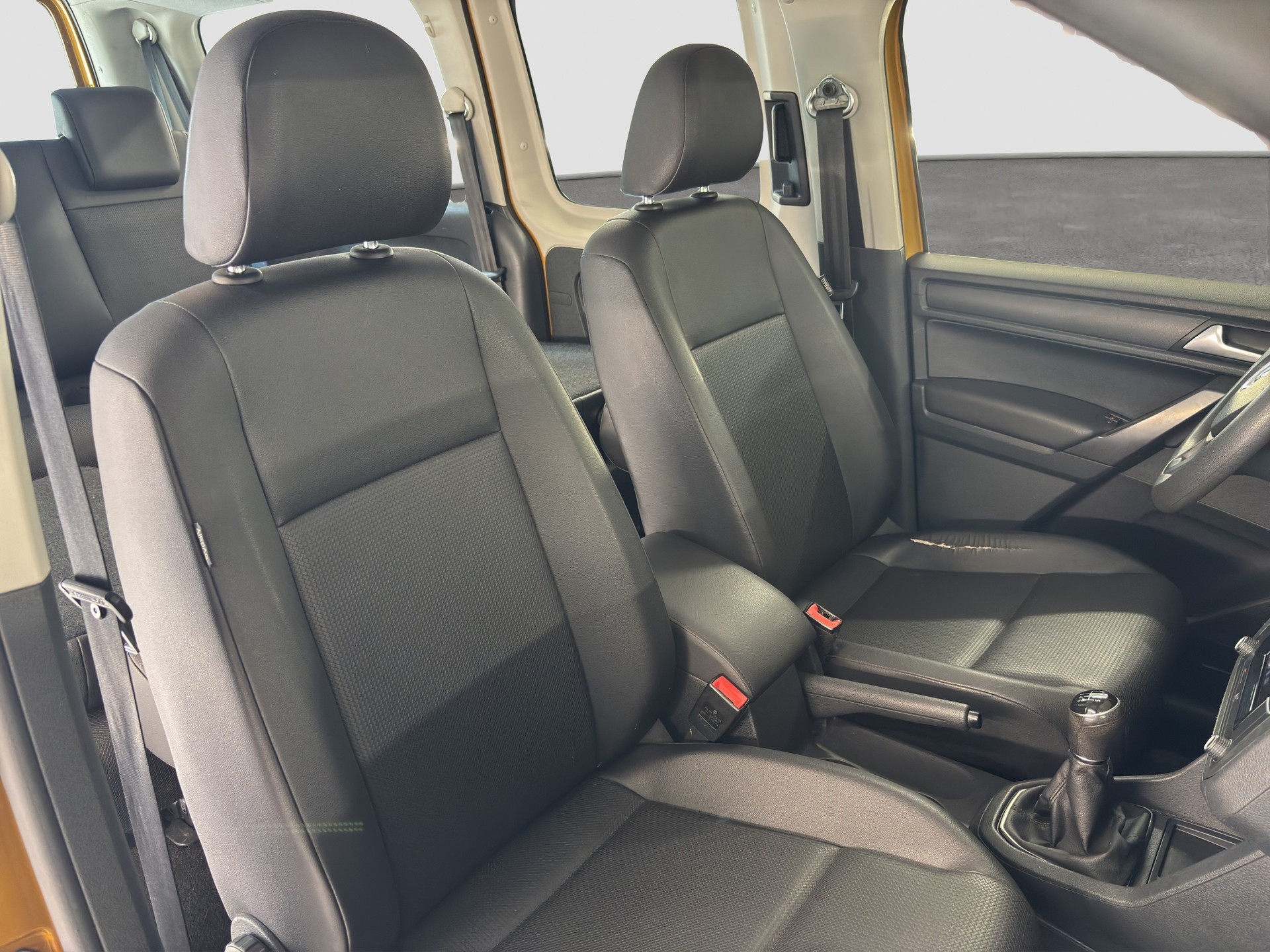 VW Caddy Maxi 2.0 TDI Trendline 4Motion-image-9