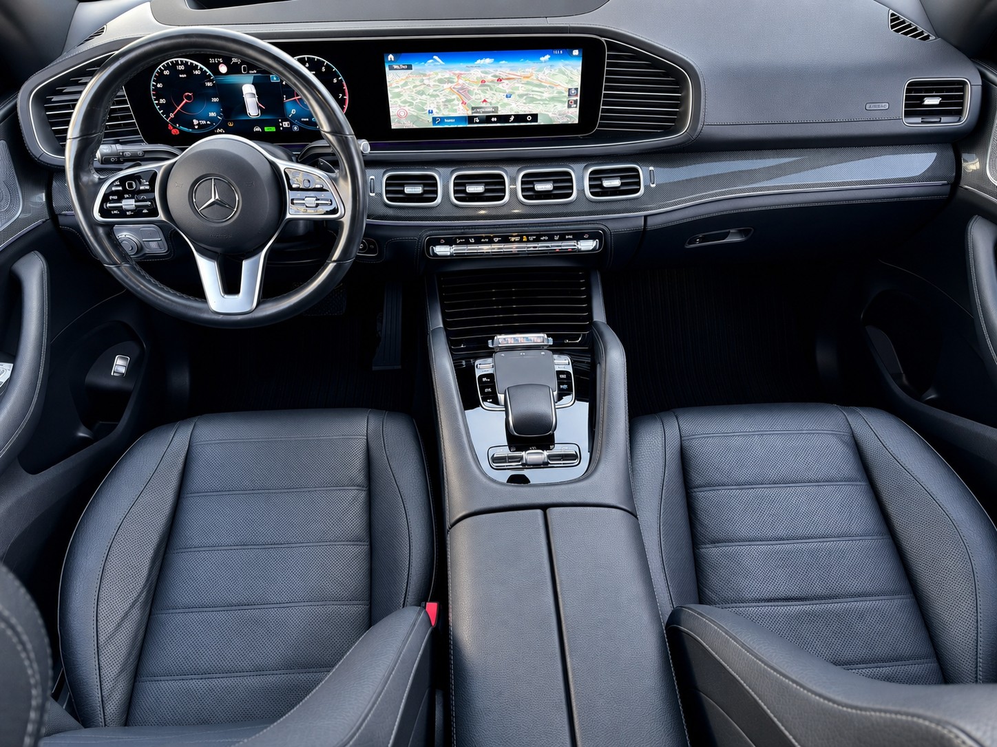 MERCEDES-BENZ GLE 450 AMG Line 4matic CH FAHRZEUG 7PLÄTZER-image-8