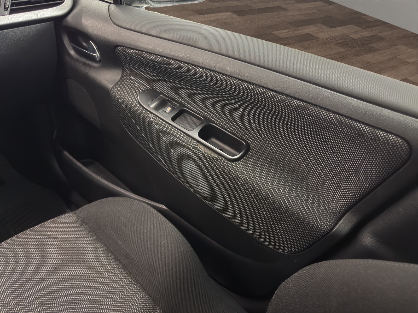 PEUGEOT 207 SW 1.6 16V Trendy Automatic-image-16