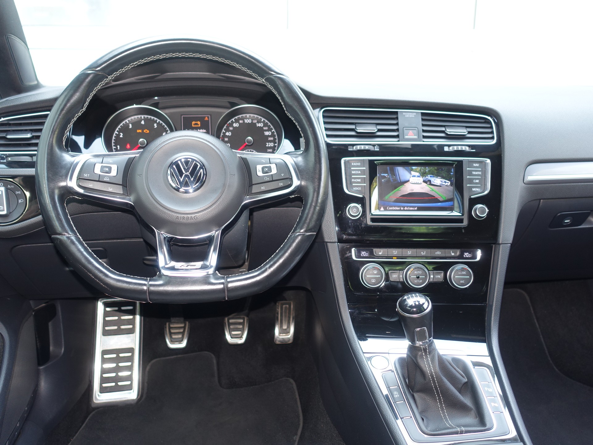 VW Golf 1.4 TSI R-Line Design-image-12