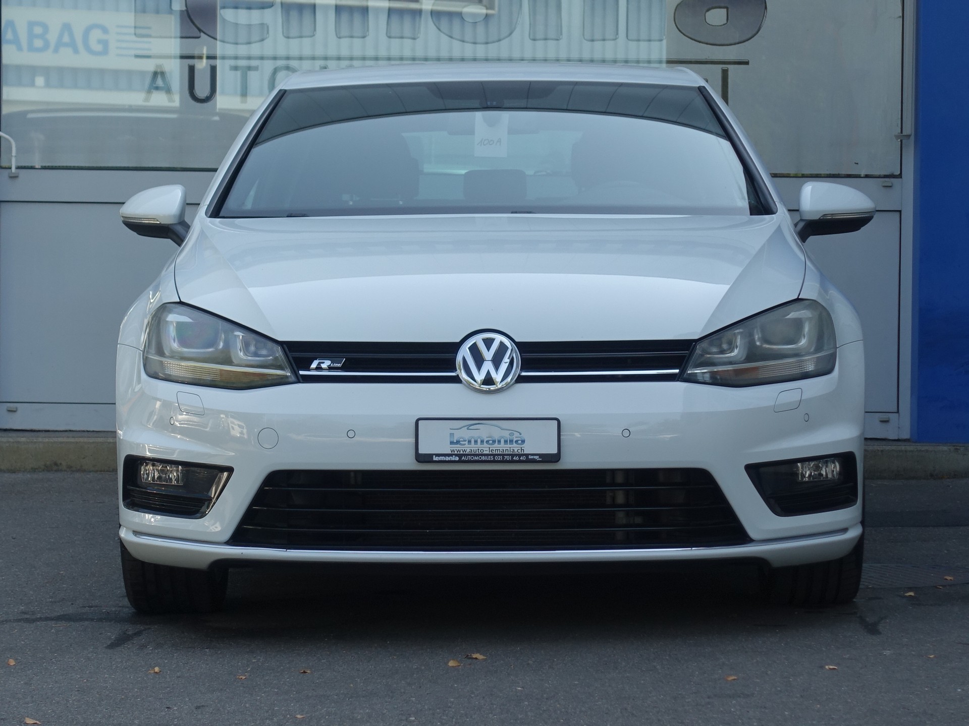 VW Golf 1.4 TSI R-Line Design-showroom-element-2